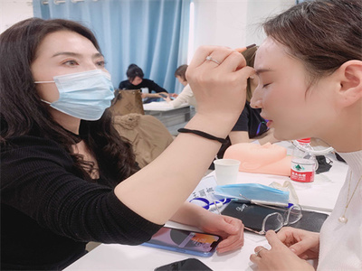 北京哪里的微整形培训学校比较好