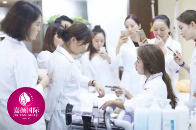 广西学微整形,请选正规学校嘉颜国际微整形培训